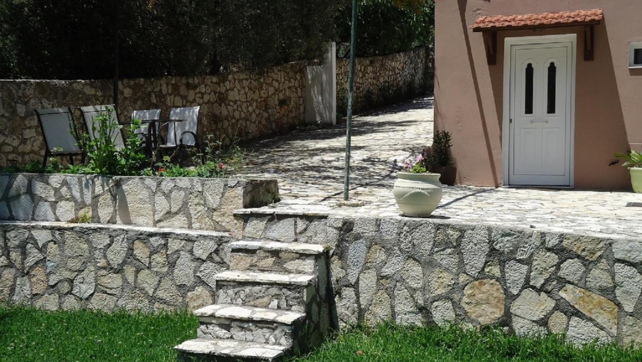 Apartamento House Of Garden Dragano Exterior foto